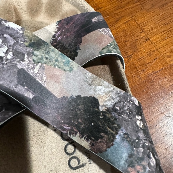 Papillo Euro Birkenstocks. Daytona. Crystal/geode/floral pattern.Size 41 - Picture 3 of 5